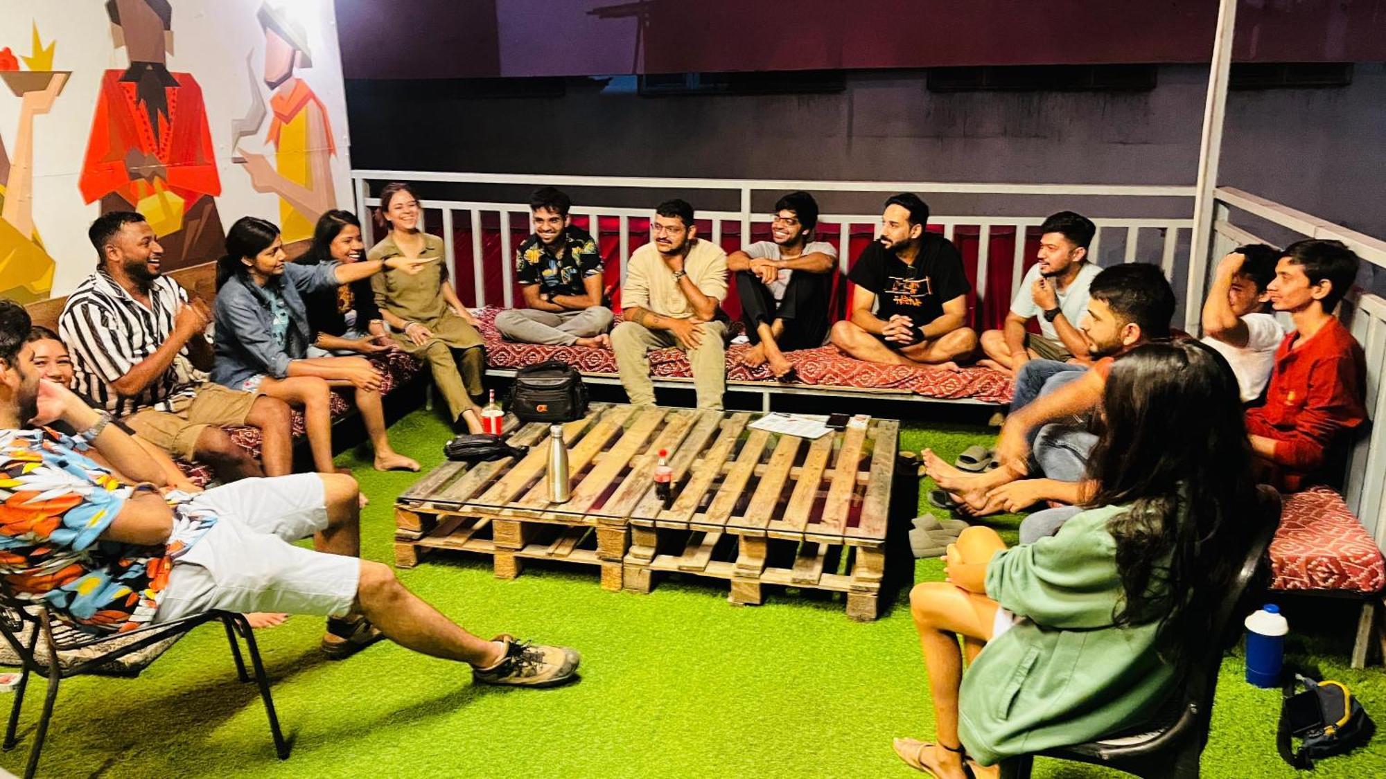 Madpackers Rishikesh Laxman Jhula Hostel Eksteriør bilde